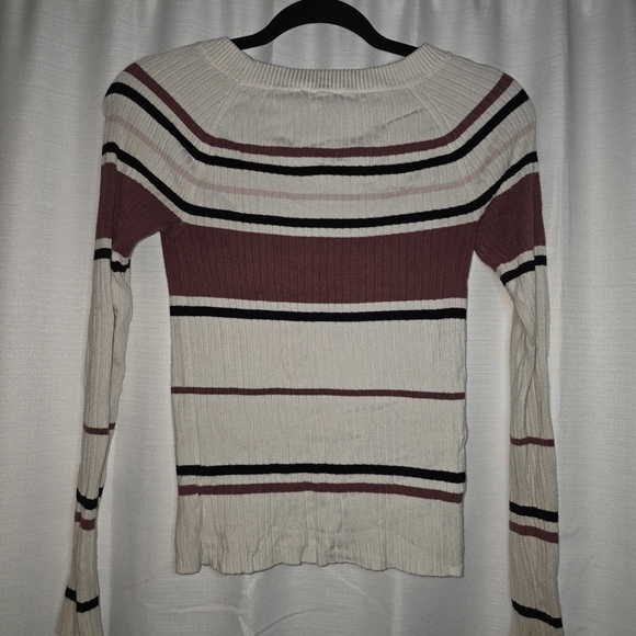 Express Ribbed Knit Top - Picture 2 of 3
